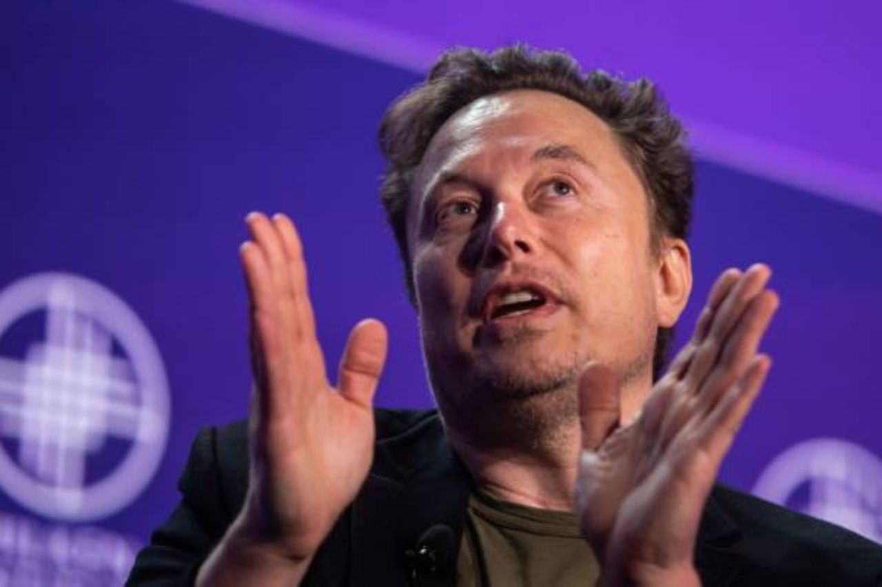 Elon Musk Shares Milton Friedman’s Iconic Speech: 'Inflation Is Caused by Excessive Government Spending' — What the Billionaire Recommends for Protection