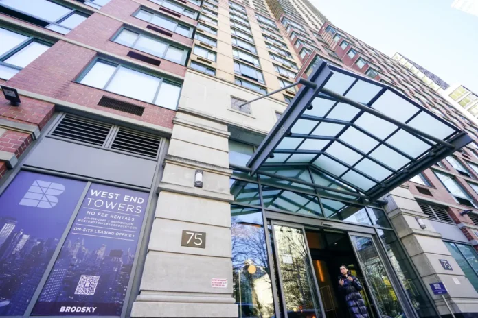 Luxury Heist: Thief Steals $400K in Cash, Jewelry, and Designer Goods from Upper West Side High-Rise