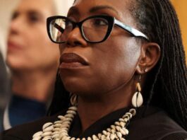 Justice Jackson’s Quiet Statement: A Powerful Symbol of Resistance