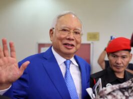 Malaysia Moves to Block Talks on Jailed Ex-PM's Attempt to Expose Royal Document