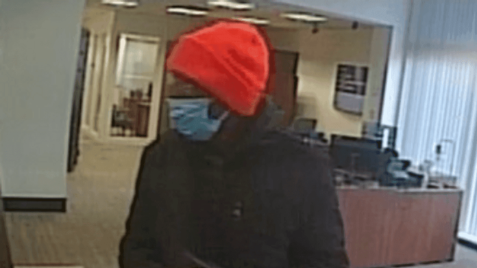 Man charged with robbery of two Roanoke banks