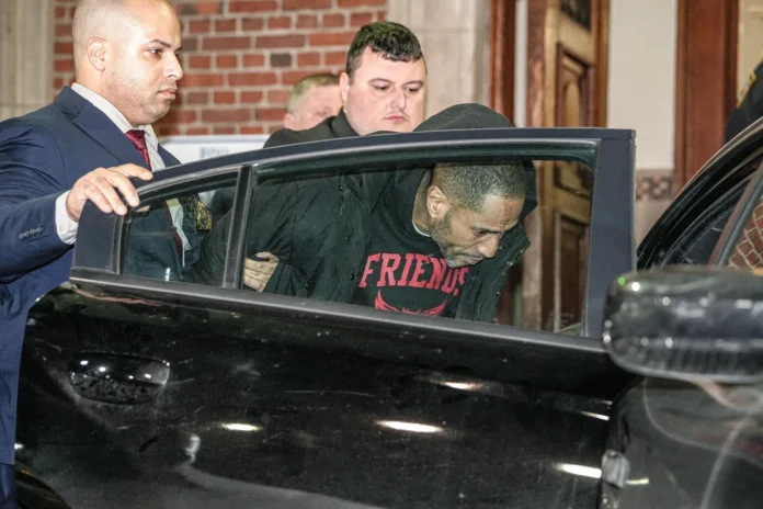 Bronx Man Smirks After Allegedly Killing Girlfriend, Dumping Body in Suitcase