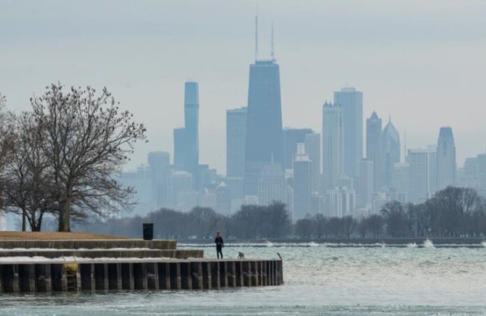 Feel the Heat! Chicago Reaches 60°F Friday, But Cold Returns Fast!