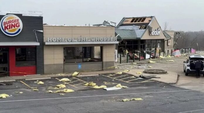 Miracle Escape: 13 Survive Deadly Missouri Tornado in Burger King Bathroom