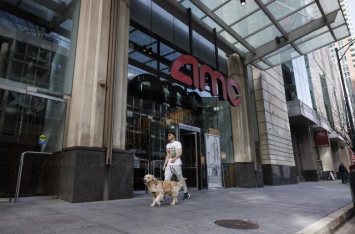 Shocking! Tourist Shot Near Streeterville Theater—Locals Worried